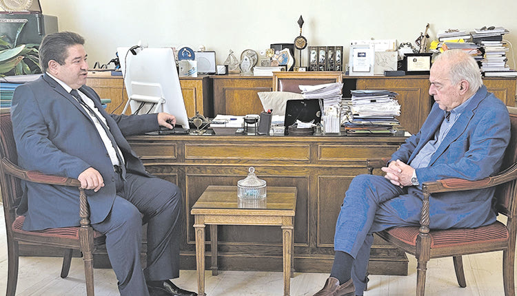 Από τη συνάντηση Λαμπρινού και Καραμαλάκη