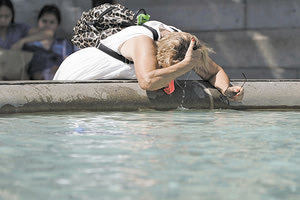 Οι ειδικοί κάλεσαν τους πολίτες να είναι προσεκτικοί με τον καύσωνα