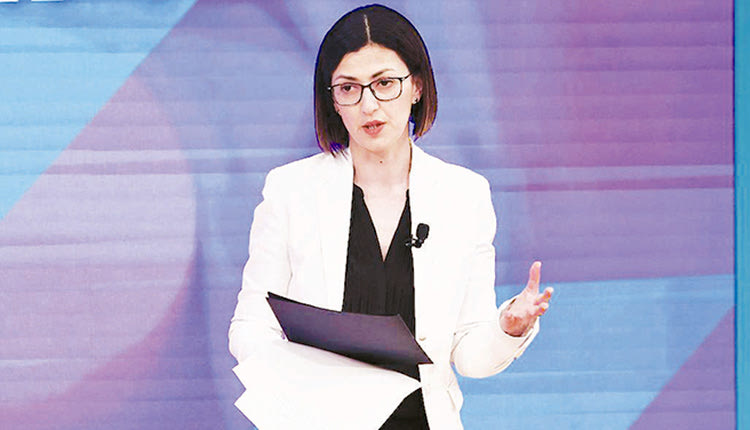 η αναπληρώτρια υπουργός Ειρήνη Αγαπηδάκη
