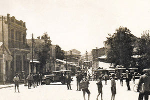 ΦΩΤΟΗΜΕΡΑΣ: Στην αγορά των Χανίων στον Μεσοπόλεμο.