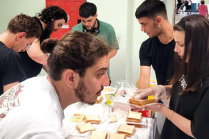 Ρόδος: Δοκιμάζονται σκληρά από τις φωτιές, αλλά είναι πάνω απ’ όλα άνθρωποι