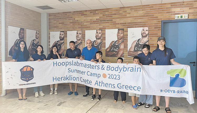 Και Κινέζοι στα “Δύο Αοράκια”