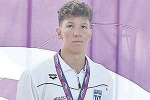 Ο Βασίλης Κακουλάκης του Ωρίωνα κατέλαβε την 4η θέση στον τελικό των 1500μ ελεύθερο στους τελικούς στο Ευρωπαϊκό Ολυμπιακό Φεστιβάλ Νέων (ΕΥΟF) που διεξάγεται στο Μάριμπορ της Σλοβενίας. Ο Κακουλάκης τερμάτισε σε 15:56.34.Ο Νίκος Σπαθαράκης του Τρίτωνα στα 100μ ελεύθερο ήρθε 17ος(πρώτος αναπληρωματικός για τα ημιτελικά αλλα..).