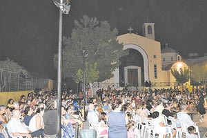 ΣΥΝΕΧΙΖΟΝΤΑΙ ΤΑ ΑΙΚΑΤΕΡΙΝΕΙΑ: Αφιέρωμα στους πρωτομάστορες της κρητικής μουσικής