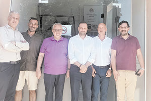 Παρών και ο πρόεδρος