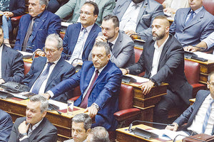 Χάος στους «Σπαρτιάτες»... μόνος ο Στίγκας