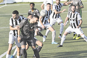 Μετά από μία συναρπαστική μονομαχία ο ΠΟΑ ξεπέρασε στο νήμα τον ΠΑΟΚ και στέφθηκε πρωταθλητής Ηρακλείου