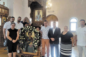 Τον προστάτη τους, Άγιο Παντελεήμονα, γιόρτασαν, τα μέλη του Σωματείου Αρτοποιών Ν. Ηρακλείου «Η ΔΗΜΗΤΡΑ» στον Ιερό Μητροπολιτικό Ναό του Αγίου Ανδρέα στο Αρκαλοχώρι.