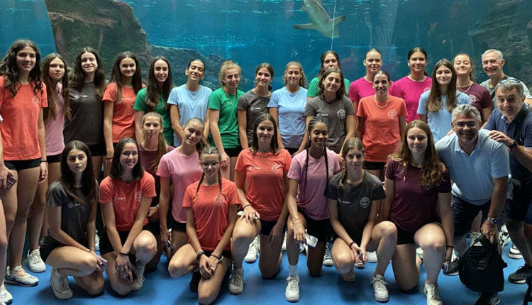 Την ευκαιρία να… ξεσκάσουν από τις συνεχόμενες προπονήσεις είχαν οι 26 βολεϊμπολίστριες της ηλικιακής κατηγορίας 2009-2010