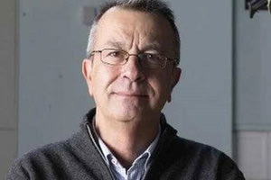 Ο δρ. Κ. Λαγουβάρδος