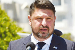 Ο Χαρδαλιάς στη μάχη!