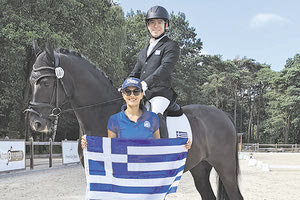 Ο Καλαράκης με την προπονήτριά του κ. Γραμματικάκη