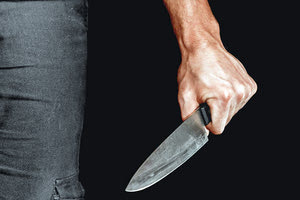 3 Oι δύο νεαροί είχαν ληστέψει υπό την απειλή μαχαιριού ένα βενζινάδικο και ένα περίπτερο