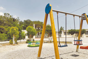 Νέα παιδική χαρά στις Κορφές