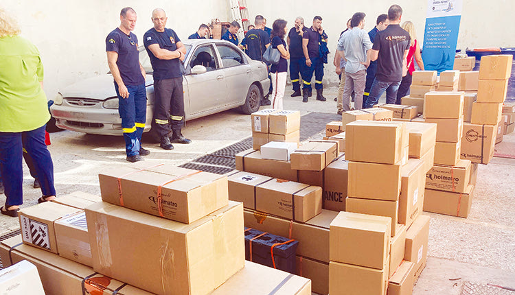 Εξοπλισμό στην Πυροσβεστική παρέδωσε η Αποκεντρωμένη