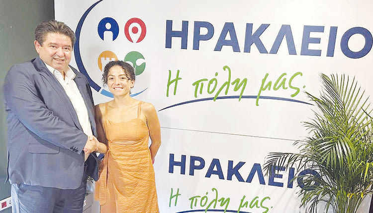 Με τον Μιχάλη Καραμαλάκη η Ελισάβετ Πετρογιάννη