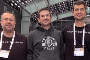 Οι ιδρυτές της εταιρείας Ξενοφώντας Δημητρόπουλος (LEO) Βασίλειος Κοτρώνης (CTO) και Λευτέρης Μανασάκης (COO)