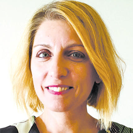 Η κα Βαρβάρα Τσάκα 