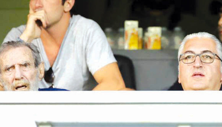 Στη Λεωφόρο ο Μπούσης