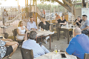 Από την επίσκεψη Αλεξάκη στις Γούρνες