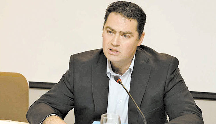 Ο Γιάννης Σέγκος 
