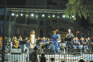 Την αποθέωση γνώρισαν ο Γεράσιμος Ανδρεάτος και το συγκρότημά του