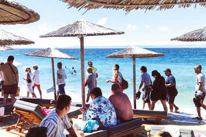 Το κίνημα της πετσέτας εξαπλώνεται σε όλη τη χώρα