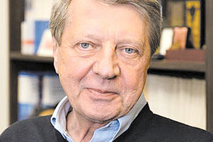 Το πανεπιστήμιο Κρήτης αναγορεύει τον Krzysztof Matyjaszewski καθηγητή του πανεπιστημίου Carnegie Mellon των ΗΠΑ σε επίτιμο διδάκτορα του τμήματος Επιστήμης και Τεχνολογίας Υλικών, της σχολής Θετικών και Τεχνολογικών Επιστημών του πανεπιστημίου Κρήτης.