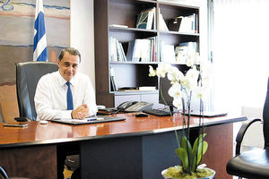 ο υφυπουργός Ανάπτυξης και βουλευτής ΝΔ Ηρακλείου κ. Μάξιμος Σενετάκης