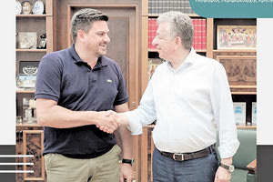 Από τις πολύ δυνατές υποψηφιότητες του Σταύρου Αρναουτάκη. Ο Μανόλης Καμπουράκης,