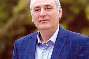 Παρουσιάζει τον συνδυασμό ο Μπαριτάκης