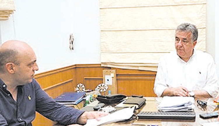 ΛΥΣΗ ΑΠΟ ΤΗΝ ΠΕΡΙΦΕΡΕΙΑ