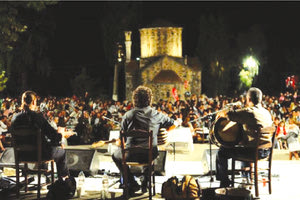 Μοναδικές βραδιές και φέτος στο Αβδού