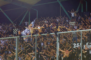 Ο κόσμος του ΟΦΗ έκανε ξανά το Γεντί Κουλέ “καυτή” έδρα