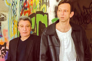 Ο Γιώργος και ο Σταύρος Σταυρακάκης στο Ψυχρό με τη μουσική παράσταση “Άμπωτις”