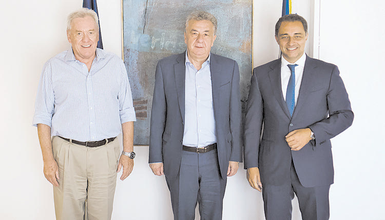 Σύσκεψη με τον Μάξιμο Σενετάκη πραγματοποίησε ο περιφερειάρχης Κρήτης