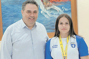 Ο κ. Πιτσούλης με την Ντασιονάκη