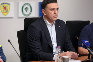 Εξαιρετικά κρίσιμη η κατάσταση στην Πάρνηθα, είπε ο κ. Κικίλιας