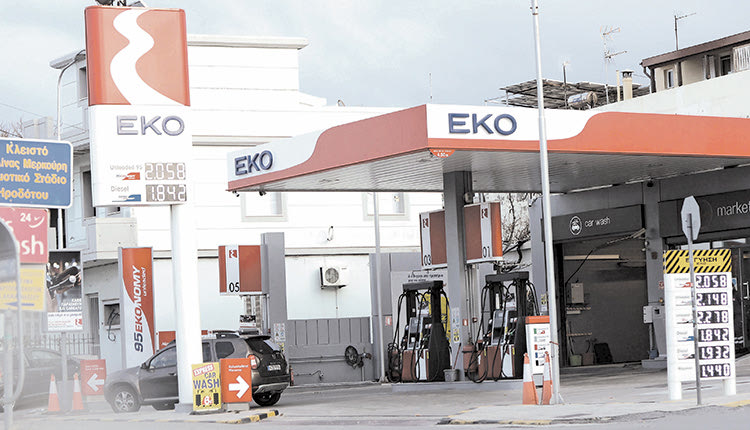 Σε «παιχνίδια» αποδίδονται οι τιμές στην αγορά 