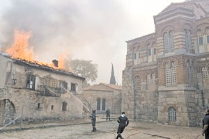 Σώθηκε το μοναστήρι του Οσίου Λουκά