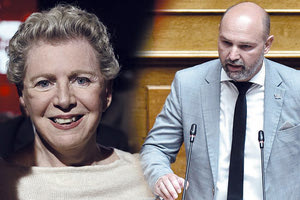 ελενα ακριτα / παρης παπαδακης