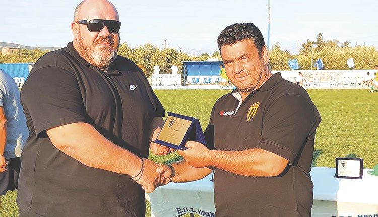 Η διοίκηση του Ασημίου βράβευσε τον ΠΟΑ