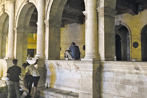 λοτζια μνημειο