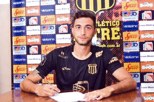 Ο Λεονάρντο Μάρκι κοντά στον Γιούχτα