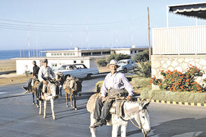 ΦΩΤΟΗΜΕΡΑΣ: Στην περιοχή της τότε αμερικανικής βάσης Γουρνών, το 1967.