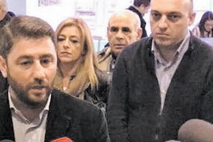 Με αιχμές για συντρόφους του που πήγαν σε άλλα ψηφοδέλτια, για τους υπουργούς όπως τον Αυγενάκη αλλά και για μέσα ενημέρωσης απάντησε χθες ο αντιδήμαρχος Κώστας Βαρδαβάς που υπερασπίστηκε την επιλογή του και τη στήριξη της Μαρίας Καναβάκη.;