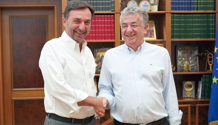 Σας είχαμε προϊδεάσει ότι ο Γ. Αλεξάκης επιστρέφει για να δώσει τη μάχη στην Περιφέρεια, στο πλευρό του Αρναουτάκη.
