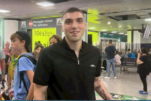 Ο Μανδάς στο αεροδρόμιο της Ρώμης