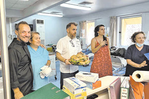 Eνθουσιάστηκαν οι ασθενείς, που τους έχει λείψει το νόστιμο φαγητό