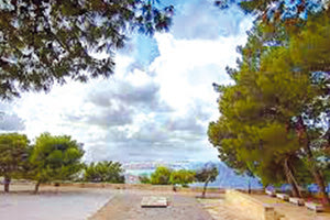 Έντονες αντιδράσεις για την κομματική εκδήλωση Κασσελάκη στους Τάφους των Βενιζέλων